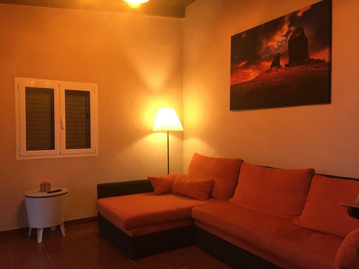 Villa Rafael Vega de San Mateo Exteriör bild
