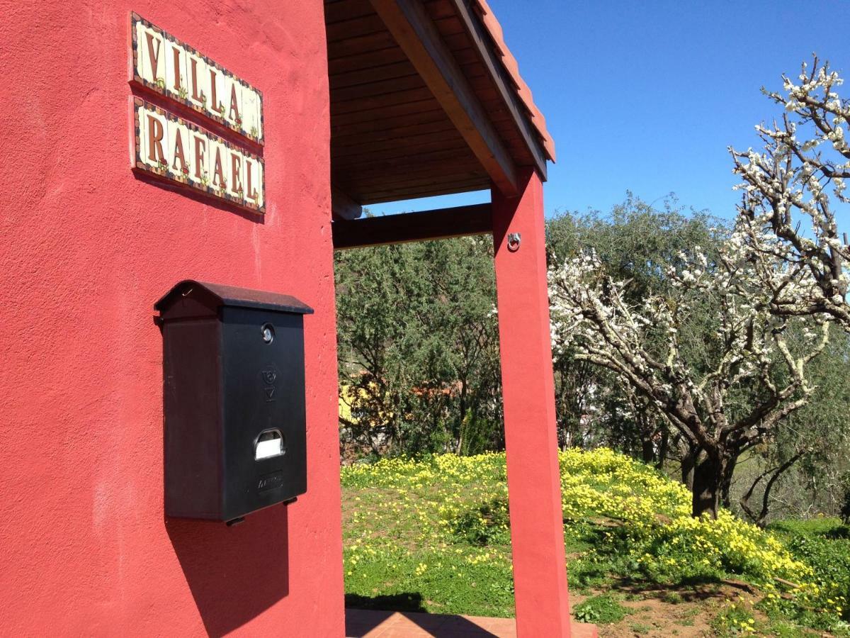 Villa Rafael Vega de San Mateo Exteriör bild